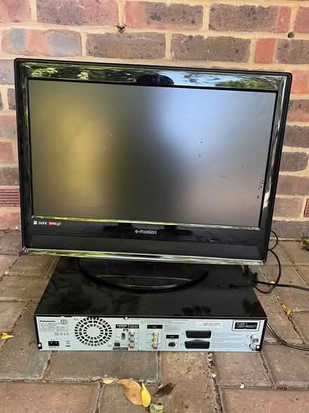 Photo of free Digital LCD TV with USB media player and DVD Recorder (Summertown OX2) #2