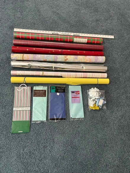 Photo of free Gift Wrap Etc (Just east of De Anza College) #1