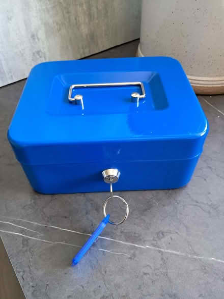 Photo of free Petty cash box with key (New Malden KT3) #1