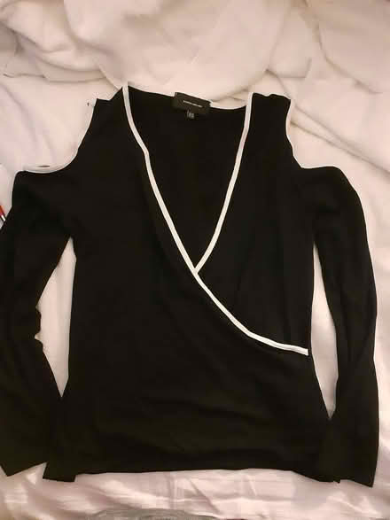 Photo of free Size 8 shoulder cut out top (Birmingham City Centre B4) #1