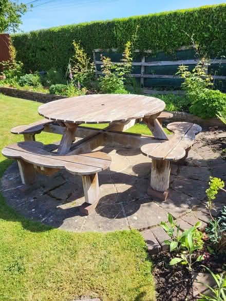 Photo of free garden table / seating in Henley (Danzey Green B95) #1
