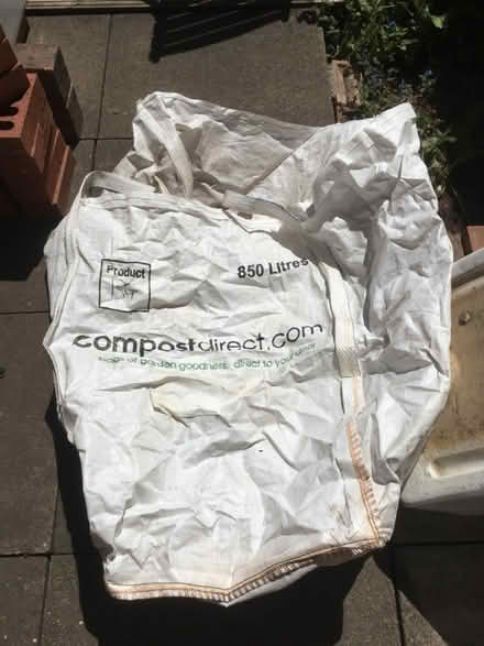 Photo of free Rubble sack 850 litres (Ibstock LE67) #1