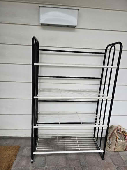 Photo of free Cute wire shelf (Vanier north) #1