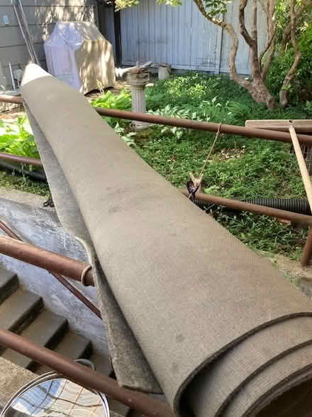 Photo of free Large Sisal Rug w/tapestry edge (Ravenna/Maple Leaf) #4