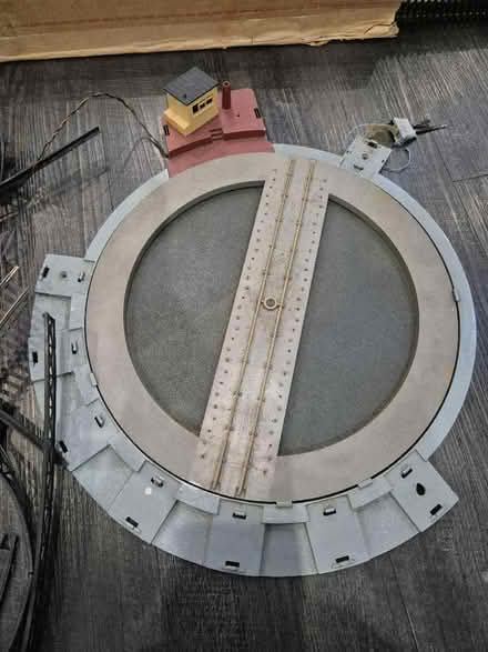 Photo of free Model Railway - OO Gauge Track, Turntable & Controllers (Ellenbrook M28) #3