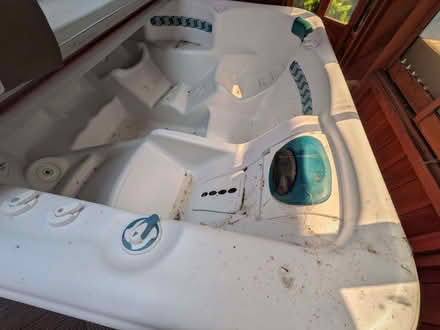 Photo of free Hot tub (Sandy SG19) #2