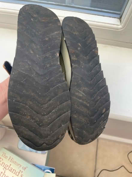 Photo of free Children’s trainers (Berrylands KT5) #3