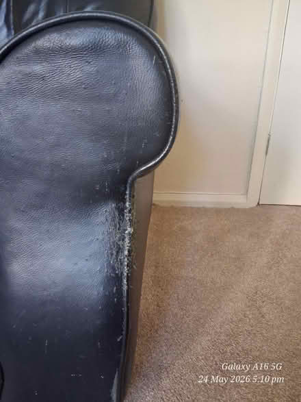 Photo of free 3+2 seater sofa (Woodford Green IG8) #4