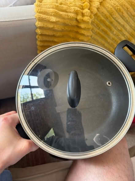 Photo of free Pan with lid (SE1 3LD) #3