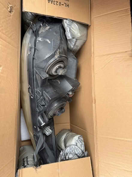 Photo of free 2011 Toyota Sienna Headlights Works (Saugerties ny) #4