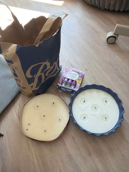 Photo of free Candle and febreeze replacement (The Exchange LS12) #1