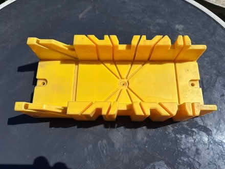 Photo of free Tenon block / wood cutting guide. (Penysarn LL69) #1