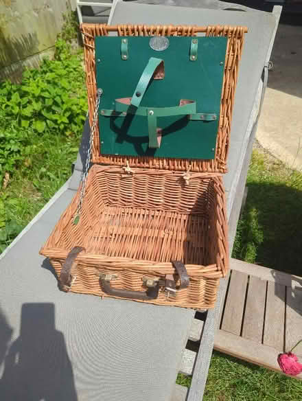 Photo of free Picnic basket (Leigh-on-Sea SS9) #1
