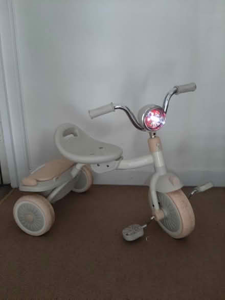 Photo of free Tricycle for toddlers (Battersea SW11) #3
