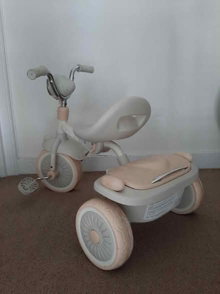 Photo of free Tricycle for toddlers (Battersea SW11) #2