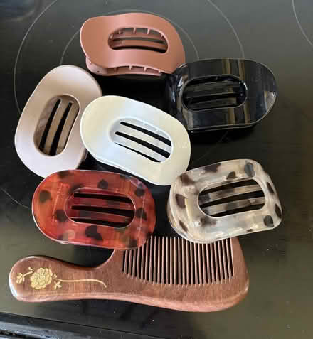 Photo of free Hair clips (North Tonbridge TN10) #1