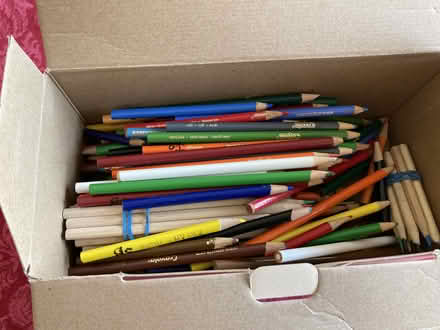 Photo of free Box of Coloring Pencils (Near Eubank Costco) #1