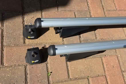 Photo of free Pair of Car Roof Bars (Old Basing RG24) #2