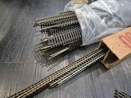 Photo of free Model Railway - OO Gauge Track, Turntable & Controllers (Ellenbrook M28) #4