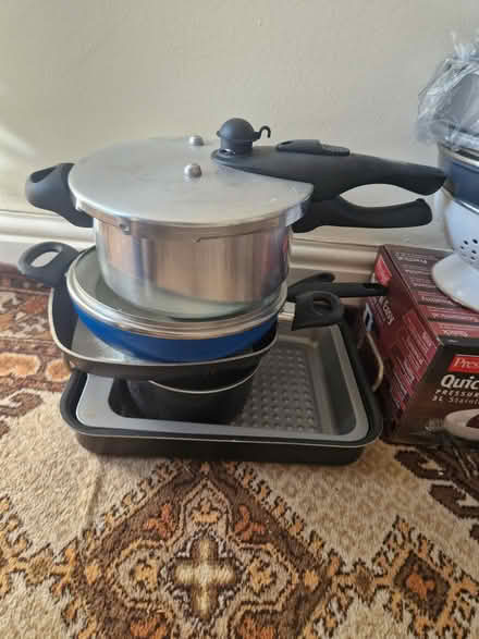 Photo of free kitchen equipment (BD20 5NE) #2