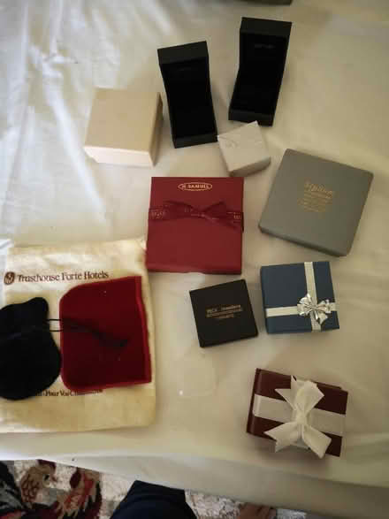 Photo of free Jewellery boxes and pouches (Southwick BN42) #1