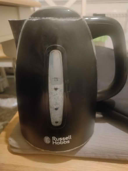 Photo of free kettle (Newbury park station) #1