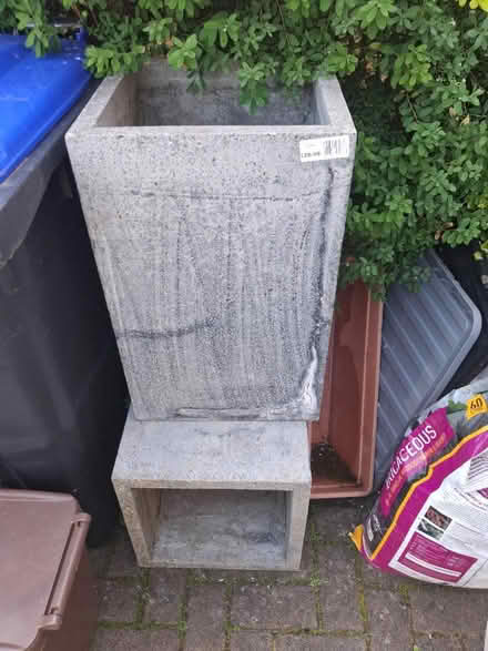 Photo of free Imposing Grey Planters (weedon) #1