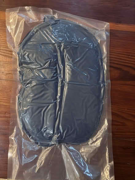 Photo of free travel neck pillow (Hillleast) #1