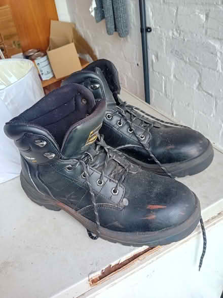 Photo of free Dunlop safety boots (Old Town SG1) #1