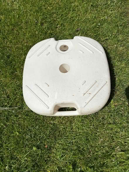 Photo of free Garden parasol and base (Longbarn WA2) #3
