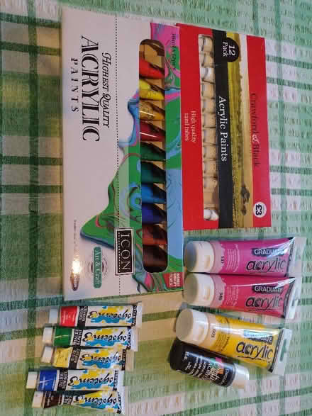 Photo of free Acrylic paints (Brincliffe Edge S7) #1