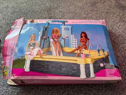 Photo of free Barbie Pool Set (Leighton Buzzard LU7) #1