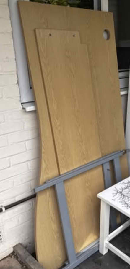 Photo of free Large office desk in Oak colour (E14 Bow Common nr Poplar) #3