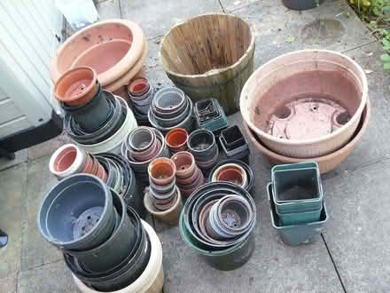 Photo of free Lots of plastic plant pots & tubs. Assorted sizes/shapes (Kempsey WR5) #1