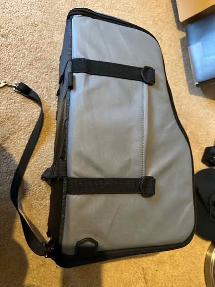 Photo of free Pet Carrier (Cosby LE9) #2