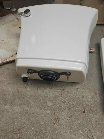 Photo of free Toilet (Rancho Palos Verdes) #2