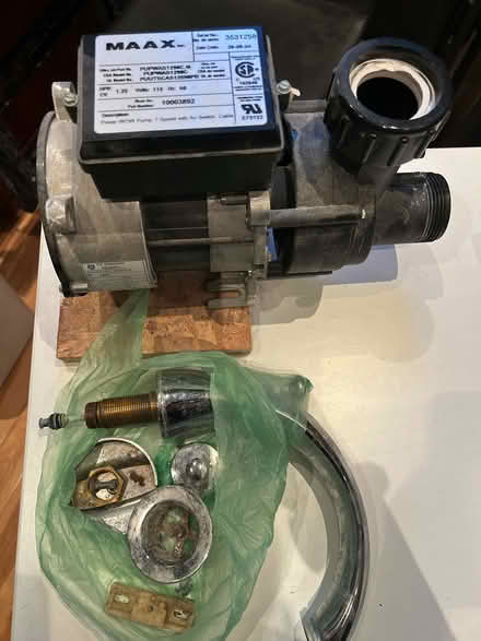 Photo of free Jacuzzi bathtub with motor+faucet (Downtown area) #2
