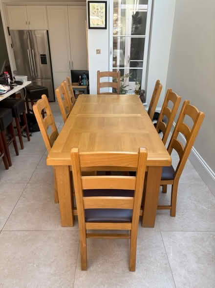 Photo of free Extendable Oak table (SW13) #1