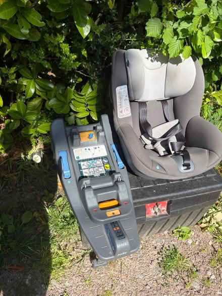 Photo of free Isofix car seat (St Albans AL2) #1
