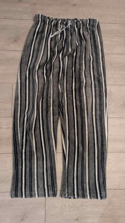 Photo of free Pyjamas (SE25 4HT) #2