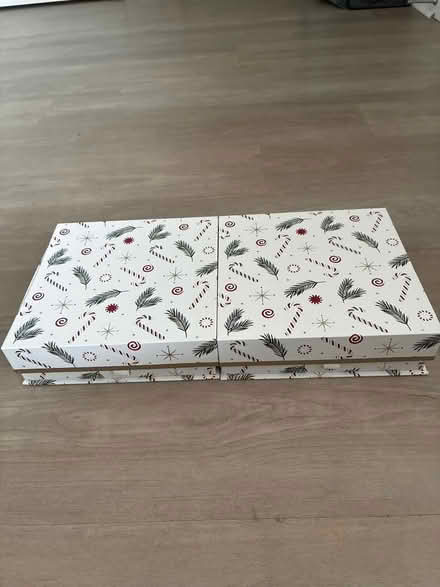 Photo of free Holiday Gift Boxes (2) (Mount Vernon Triangle) #1