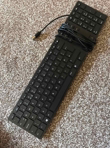 Photo of free Wired hp Keyboard (High Wycombe HP12) #3