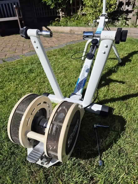 Photo of free CatEye CS-1000 Cyclosimulator Bike Trainer (Ellenbrook M28) #4