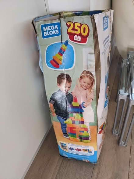 Photo of free Large Lego for Kids and Toddlers (NW9) #2
