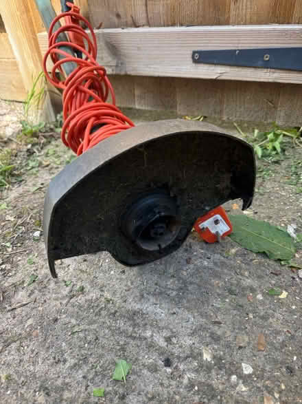 Photo of free Black & Decker gardern strimmer (CB1) #4