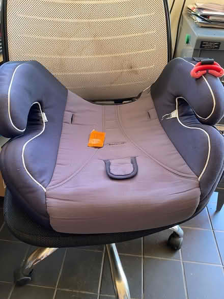 Photo of free Child’s Car Seat (Stank Houses YO26) #1
