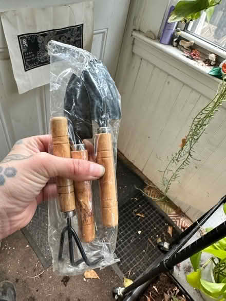 Photo of free Small gardening tools (69th Ave btw 60th Ln & 60th st) #1