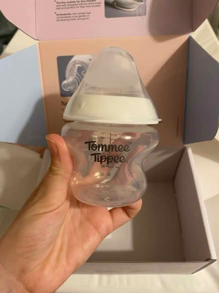 Photo of free New newborn bottle and dummy (Se109qb) #1