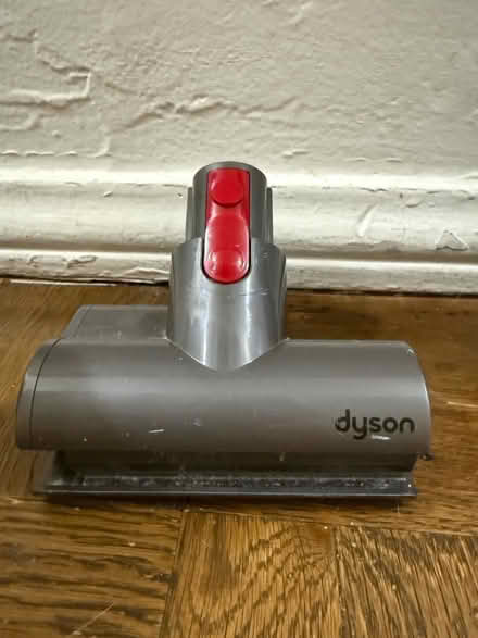 Photo of free Dyson V7 hand vacuum & accessories (Koreatown) #3