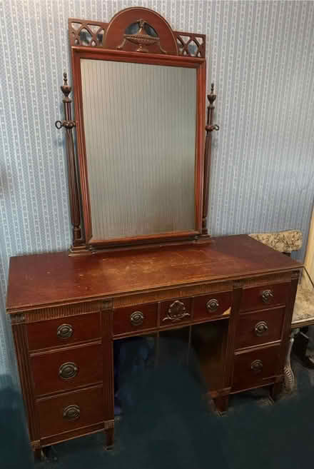 Photo of free Bedroom set, vintage hardwood (Tecumseh near downtown.) #1